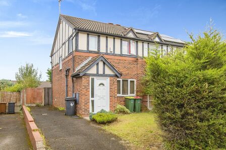 Priory Street, 3 bedroom Semi Detached House to rent, £925 pcm
