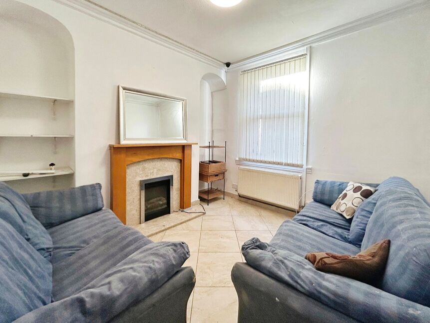 3 bedroom Mid Terrace House to rent, Great Avenham Street, Preston, PR1