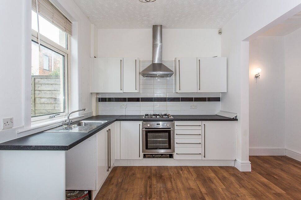 2 bedroom Mid Terrace House for sale, Kent Street, Preston, PR1 £90,000