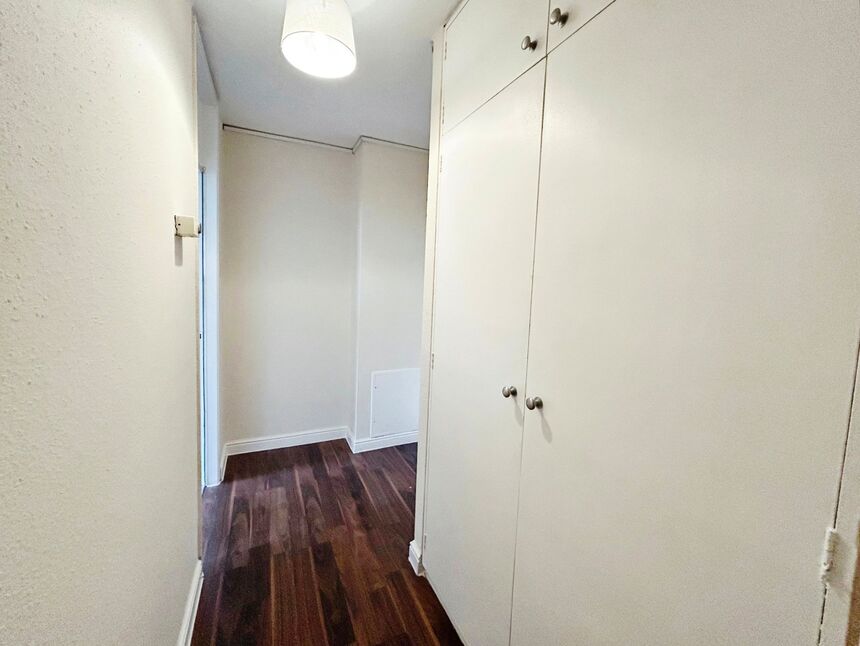 2 bedroom  Flat for sale