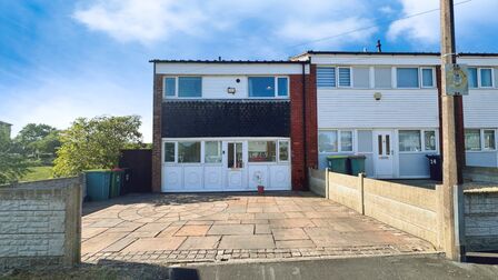 3 bedroom End Terrace House for sale
