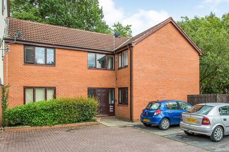 Golf View, 1 bedroom  Flat for sale, £49,950