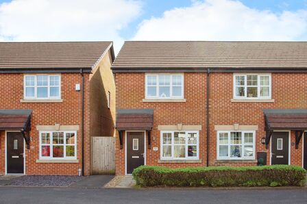 2 bedroom End Terrace House for sale