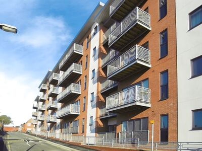 Lumen Court, 2 bedroom  Flat for sale, £115,000
