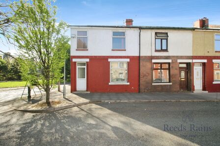 2 bedroom End Terrace House to rent