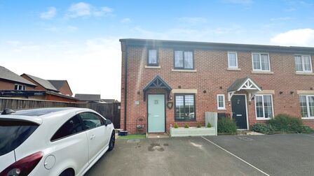 3 bedroom End Terrace House for sale