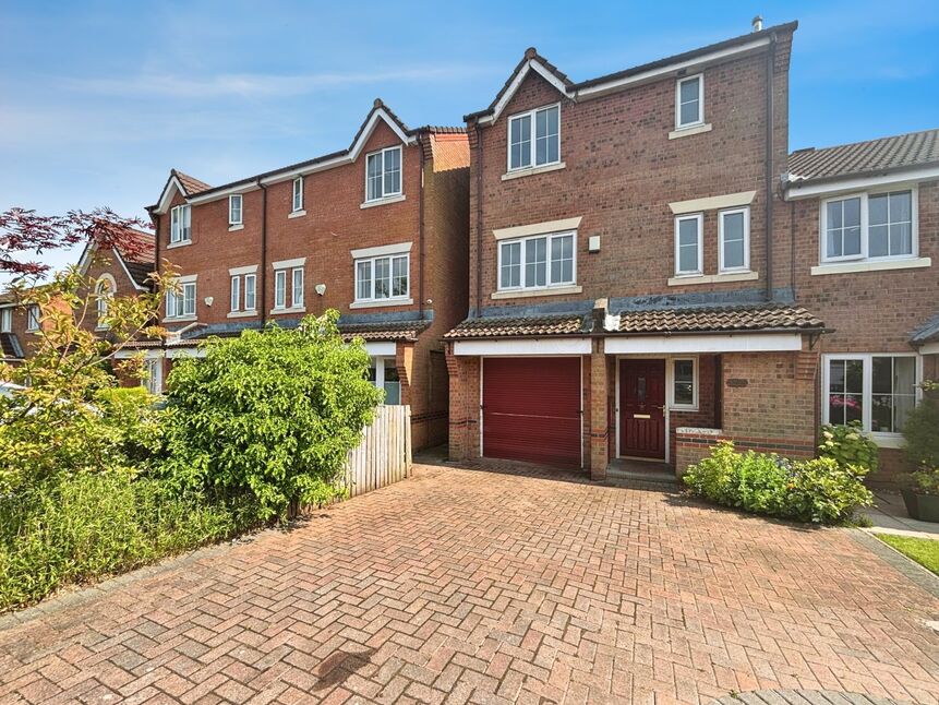 4 bedroom Semi Detached House for sale