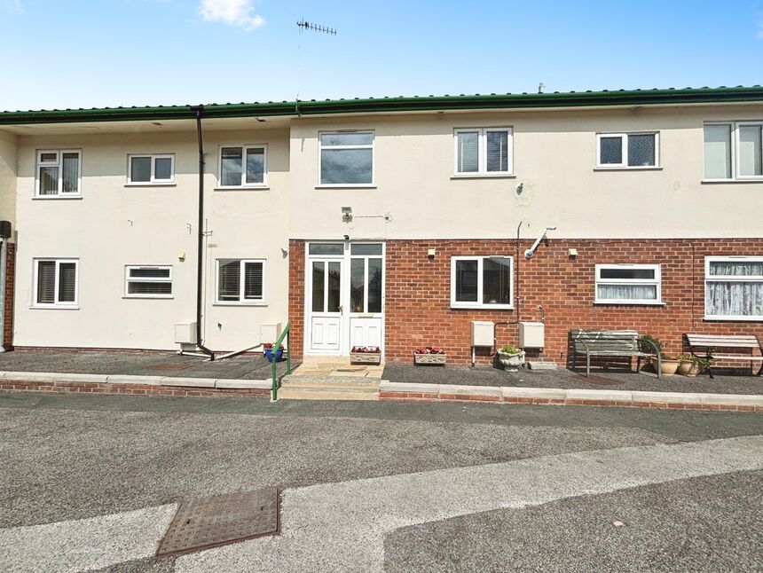2 bedroom  Flat for sale