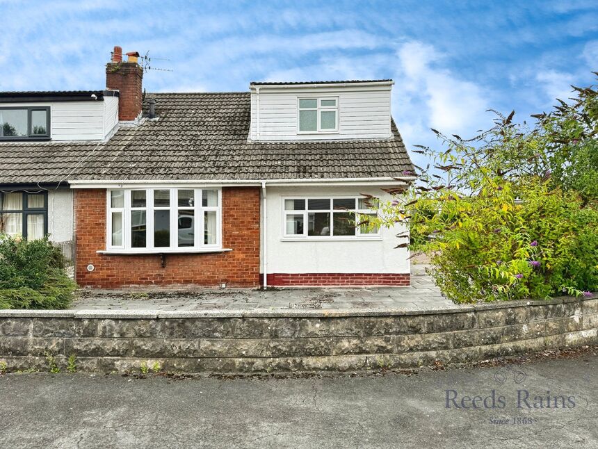 3 bedroom Semi Detached Bungalow for sale