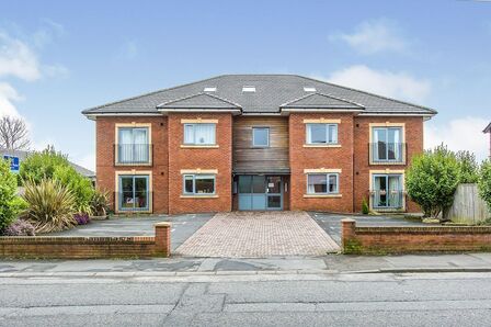 2 bedroom  Flat to rent