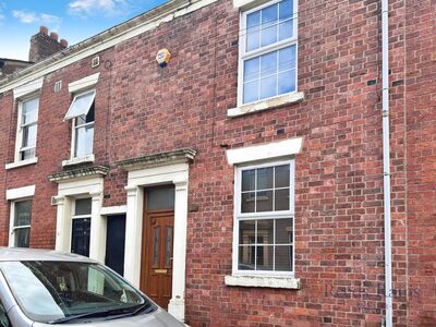 2 bedroom Mid Terrace House to rent