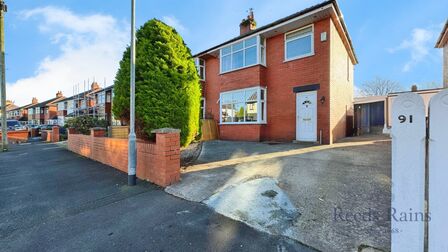 Malvern Avenue, 3 bedroom Semi Detached House for sale, £220,000