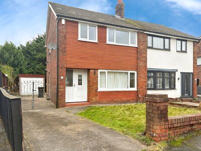 3 bedroom Semi Detached House to rent