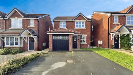 Woodcock Close, 3 bedroom Detached House for sale, £278,000
