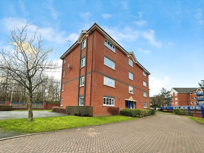 Main image of 2 bedroom  Flat for sale, Mountbatten Close, Ashton-on-Ribble, Lancashire, PR2