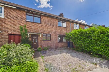 Walton Avenue, 3 bedroom Mid Terrace House for sale, &pound;190,000