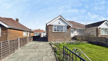 2 bedroom Semi Detached Bungalow for sale