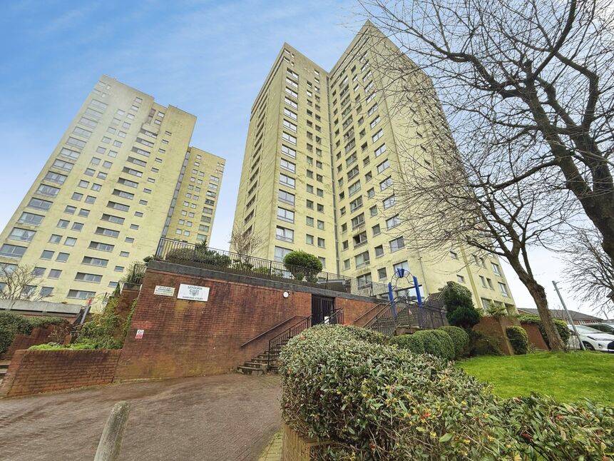 Main image of 2 bedroom Flat for sale, Avenham Lane, Preston, Lancashire, PR1