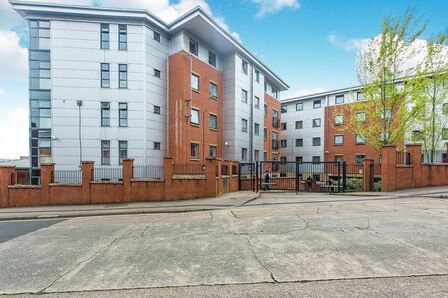 1 bedroom Flat for sale