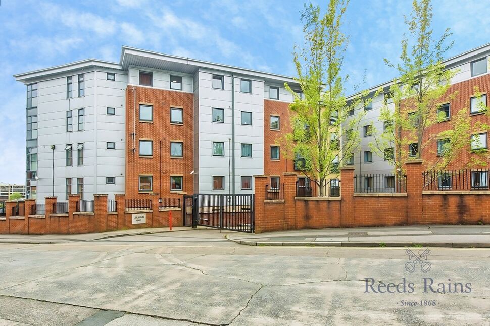 Main image of 3 bedroom Flat for sale, Leighton Street, Preston, Lancashire, PR1