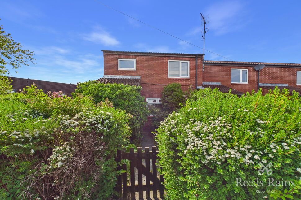 Main image of 3 bedroom End Terrace House for sale, Thistlecroft, Ingol, Lancashire, PR2