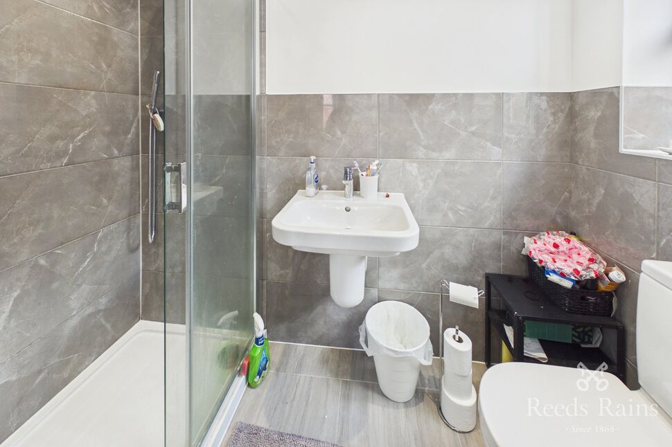 En-Suite Bathroom
