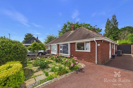 1 bedroom Semi Detached Bungalow for sale