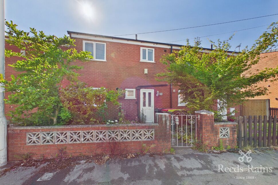 Main image of 3 bedroom Mid Terrace House for sale, Starrgate Drive, Ashton-on-Ribble, Lancashire, PR2