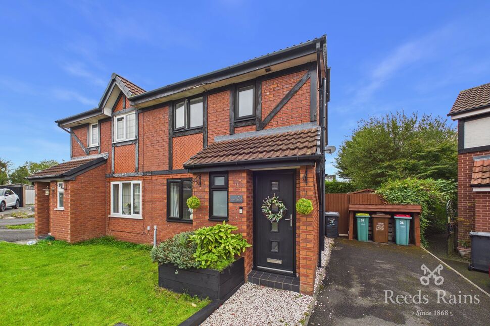 3 bedroom Semi Detached House for sale