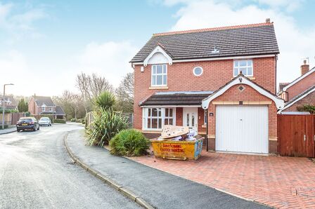 The Howgills, 4 bedroom Detached House to rent, £1,350 pcm