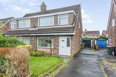 Gatesgarth Avenue, 3 bedroom Semi Detached House to rent, £975 pcm