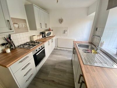 2 bedroom Mid Terrace House to rent