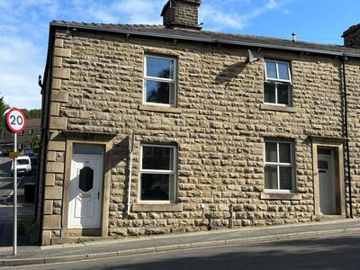 2 bedroom End Terrace House to rent