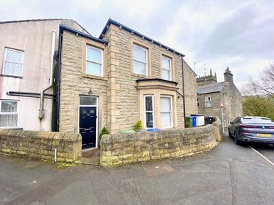 Church Street, 2 bedroom  House to rent, £750 pcm