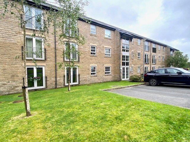 Main image of 2 bedroom  Flat to rent, Clough Gardens, Haslingden, Lancashire, BB4