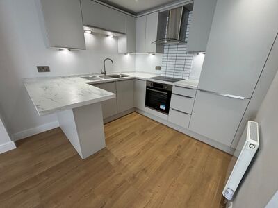 Manchester Road, 1 bedroom  Flat to rent, £850 pcm