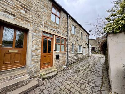 Springhill Cottages, 2 bedroom Mid Terrace Property to rent, £900 pcm