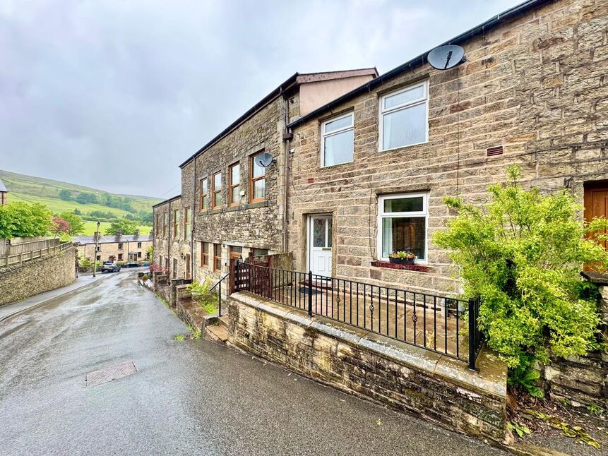 Main image of 2 bedroom Mid Terrace House to rent, Mill Cottages, Rossendale, Lancashire, BB4