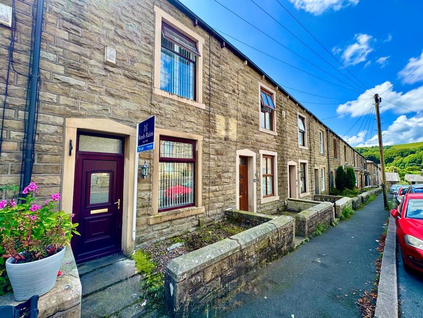Main image of 2 bedroom Mid Terrace House to rent, York Street, Rossendale, Lancashire, BB4