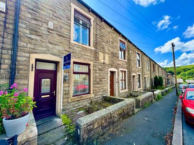 2 bedroom Mid Terrace House to rent