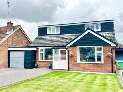 3 bedroom Link Detached House for sale