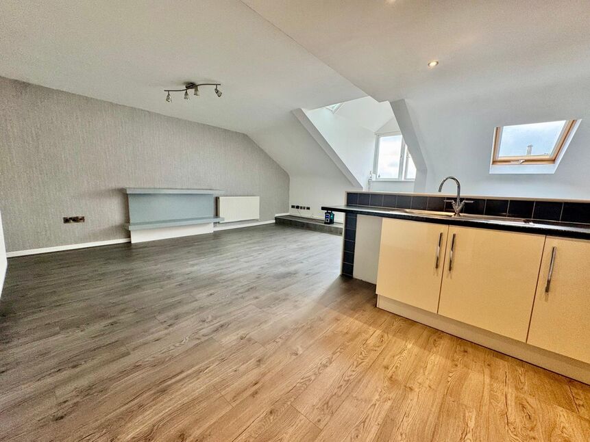 Main image of 2 bedroom  Flat to rent, Bank Street, Rossendale, Lancashire, BB4