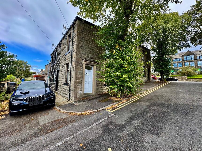 Main image of 2 bedroom End Terrace House to rent, Thornfield Avenue, Rossendale, Lancashire, BB4