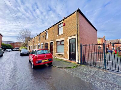 2 bedroom End Terrace House to rent