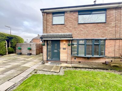 Kensington Drive, 3 bedroom Semi Detached House to rent, &pound;1,650 pcm