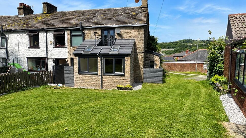 Main image of 2 bedroom End Terrace House to rent, Barlow Fold, Rossendale, Lancashire, BB4