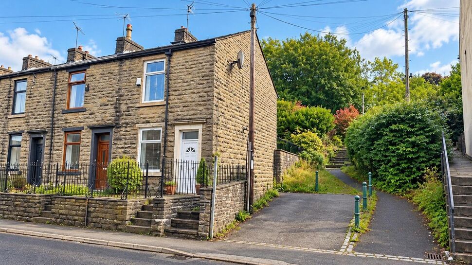 Main image of 2 bedroom End Terrace House to rent, Blackburn Road, Haslingden, Lancashire, BB4