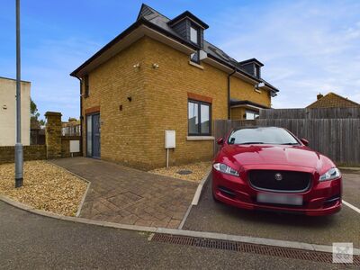 Millers Hill, 3 bedroom Detached House for sale, £375,000