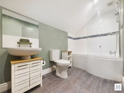 2 bedroom  Flat to rent