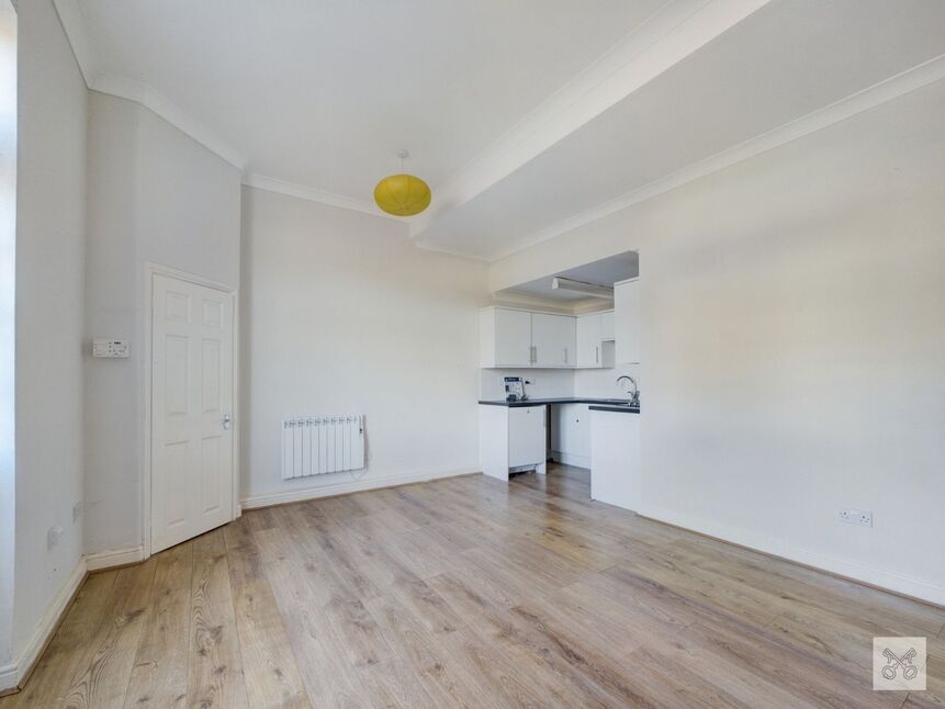 2 bedroom  Flat to rent